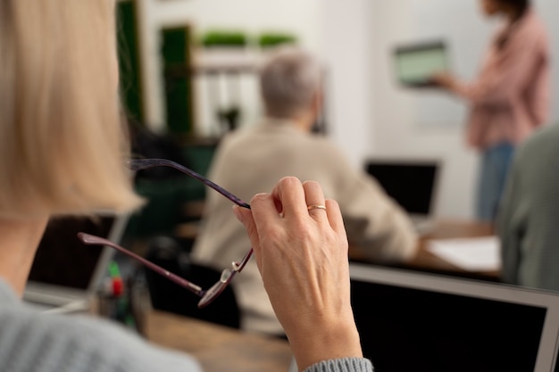 黑暗之女技能改动(黑暗之女带什么召唤师技能)